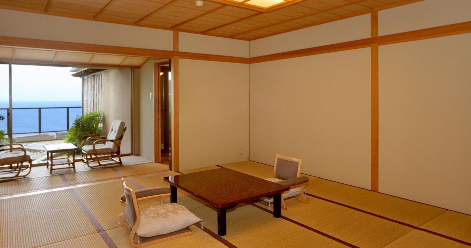 Izu Retreat By Onko Chishin Hotel Хигашиизу Екстериор снимка